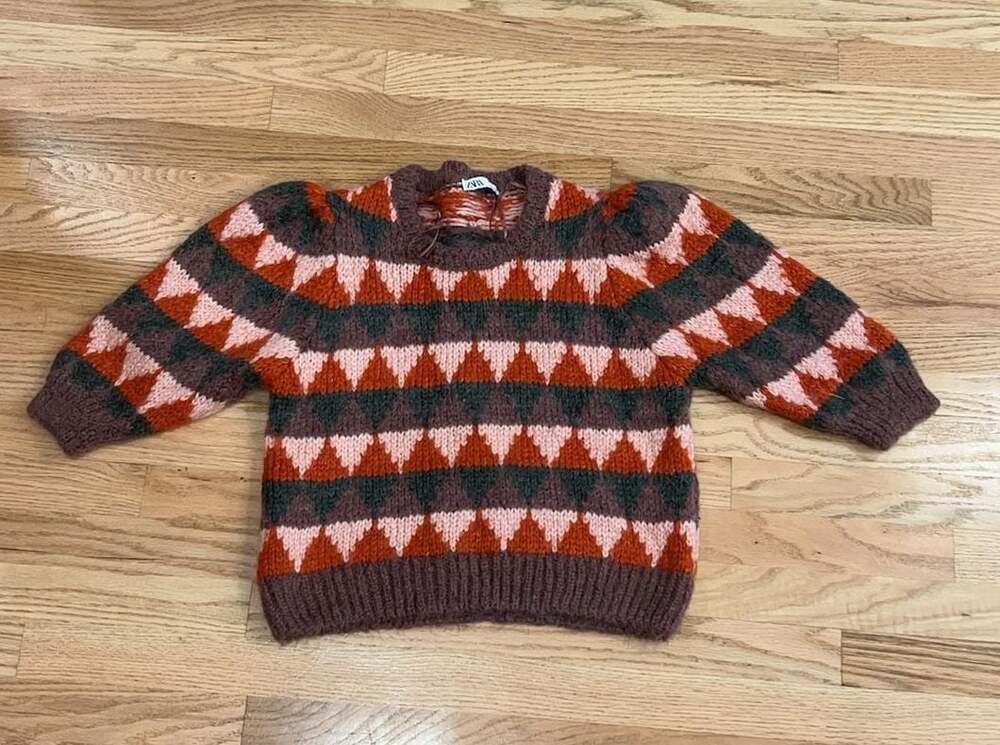 Zara Geometric Pattern Knit Sweater Size M